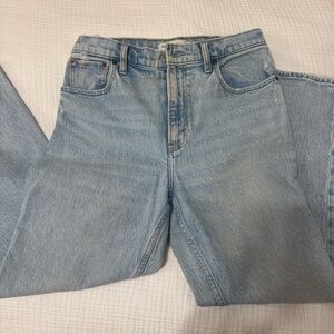Abercrombie 90s Straight Ultra High Rise